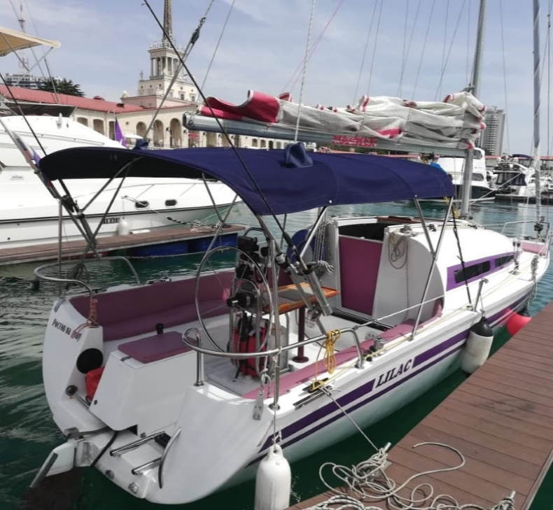 яхта Lilac в порту Сочи  